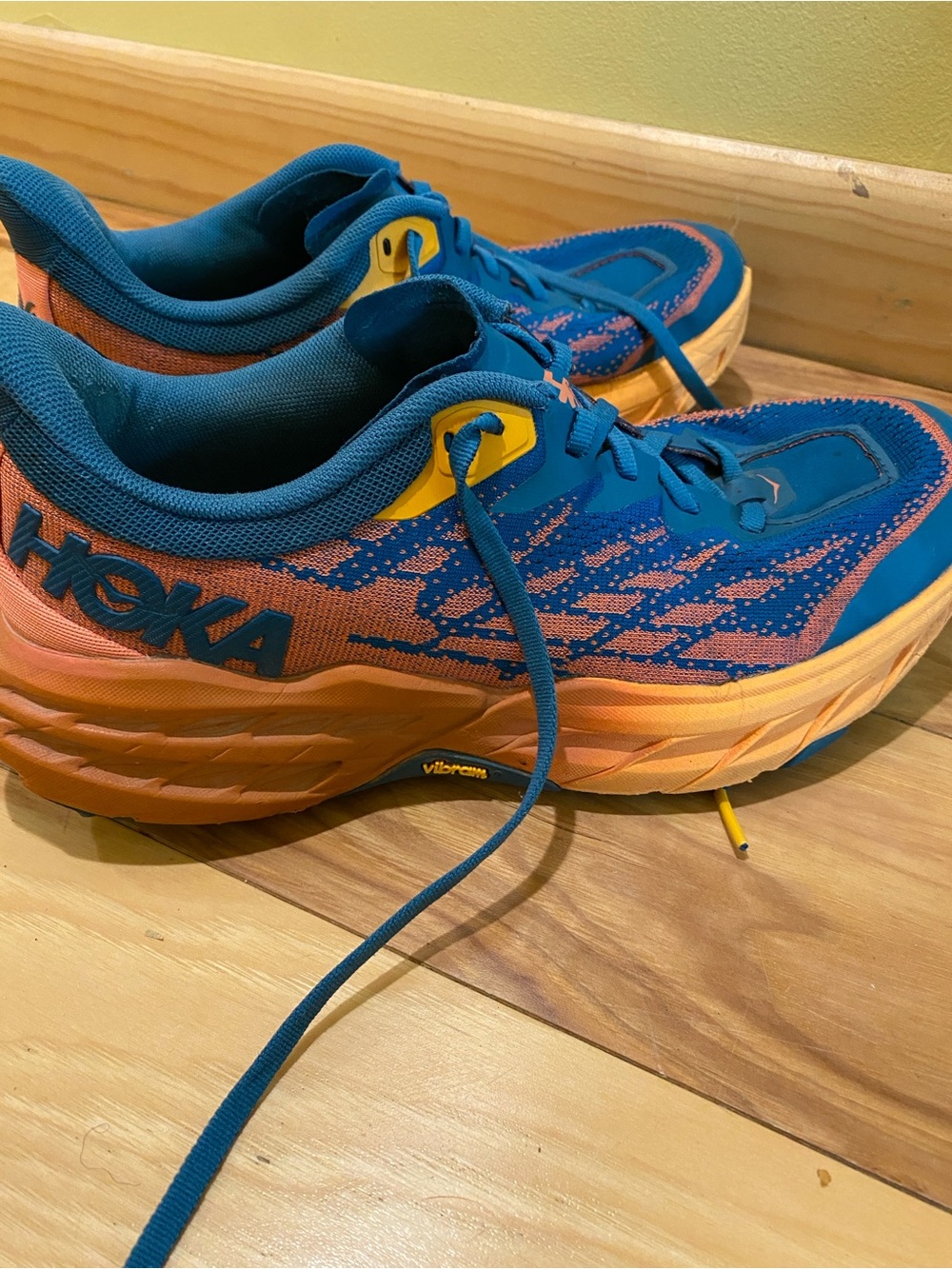 HOKA Speedgoat 5 women’s size 9